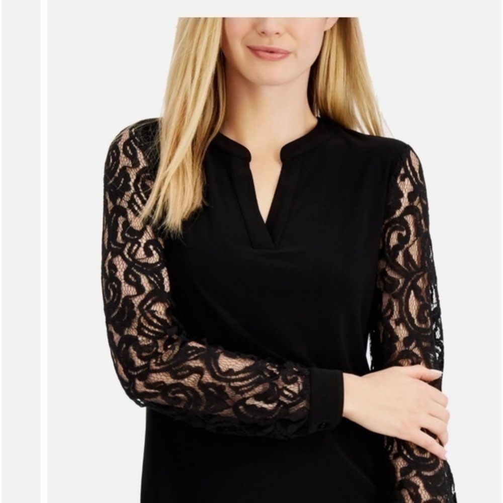 Kasper new with tag velvety split neck with lace sleeves